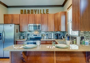 Downtown house! Sleeps 10!