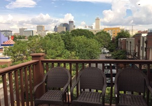 Downtown Luxury Home — 3-mins to Broadway