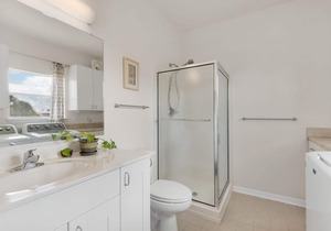 Family Beach neighborhood - 4br/3ba - sound access, awesome outside space!