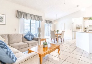 Fun Family Home, Private Pool, Disney just 5 mins!