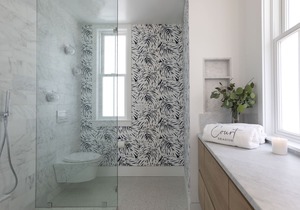 Historic The Court Boutique Hotel in SeasideFL– Walk to Beach + 2 Bikes
