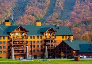 Hope Lake Lodge & Indoor Waterpark