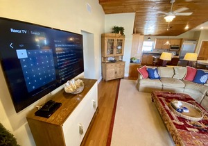 Pensacola Beach.2 min walk to the gulf on paved path.5 Bed/4 BathSleeps 16