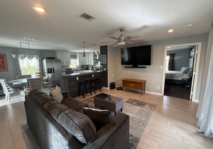 Piece of Paradise Pensacola Bch 4BD 3BA Home Sleeps 8 4. 3 min walk to the Gulf
