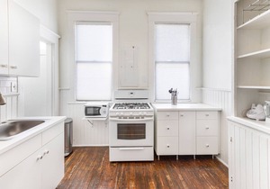 Stylish & Pet Friendly w/King Beds Near Forsyth Park by Lucky Savannah