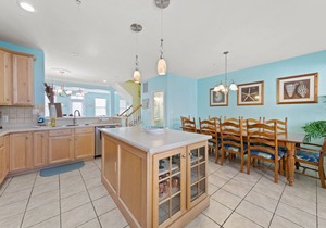 SUNSET ISLAND Spacious 5-BR - TONS of Amenities