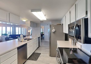 Surf Dweller #501 - Beachfront Condo w/Gulf views, Pool Access