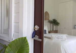 The Court, Boutique SeasideFL Hotel, Steps to Beach, Luxury Renovation
