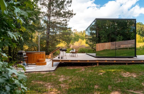 Coldspring House | ÖÖD Texas Mirror House (Houston)