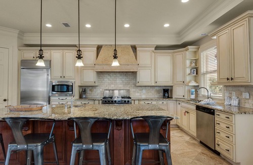 Avalon Beach Estates House | 0.1 Mi to Beach, Pool, Beach Views, Upscale Home, Chair Service, Grill, Tennis