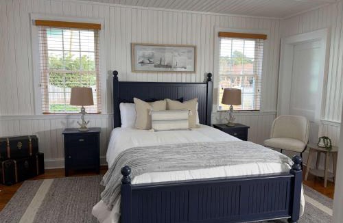 Ocracoke Hotel | 01-Pirate Suite at The Castle Inn