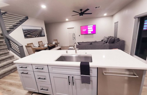 Elko House | #06 New 5 Bedroom, 3 Bath, 2 Car Garage