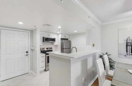 West Palm Beach Condo | 1/1 West Palm Beach Condo - Downtown - Waterfront - Pet friendly