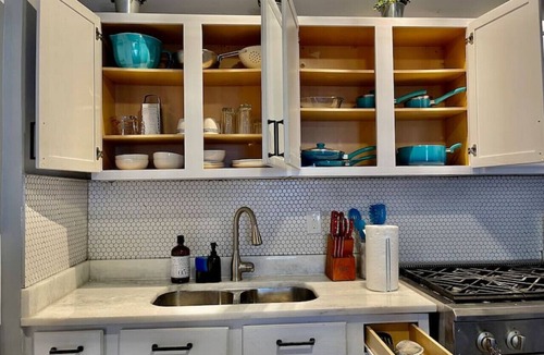 Historic Old Northeast Apartment | (1) 320 Unit #1 · Downtown St. Pete/Historic Old NE #1