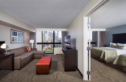 SoNo Apartment | 1 Bedroom | Free Daily Breakfast, Gym