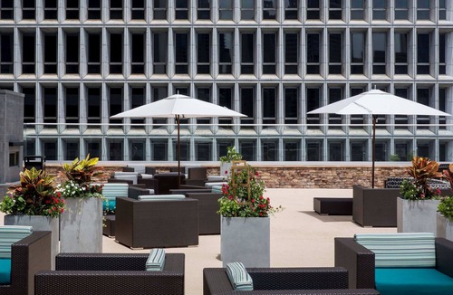SoNo Apartment | 1 Bedroom | Free Daily Breakfast, Gym