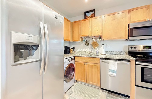 Coquina Key Condo | 1-bedroom on the water with great amenities