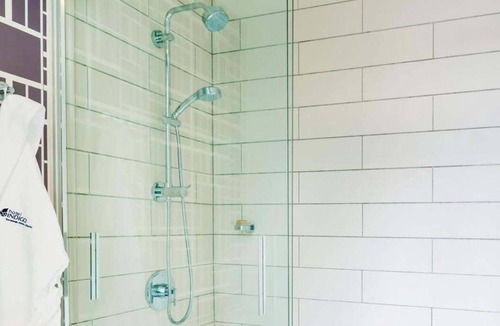 Historic District - North Hotel | 1-Bedroom Suite at a 4⭐️ Hotel