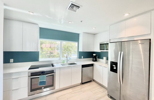 North Beach Condo | 1 Block to the Beach* Hot Tubs* Rooftop Terraces*