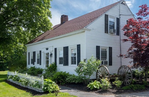 Trenton Apartment | 1 Lovely Suite in Bar Harbor Open Hearth Inn