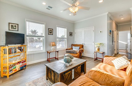 Truckland House | 1 Mi to Beach Access: Home w/Porch in Fort Myers!