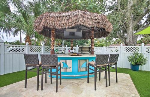 Deerfield Beach House | 1 Mi to Deerfield Beach: Home w/Outdoor Oasis!