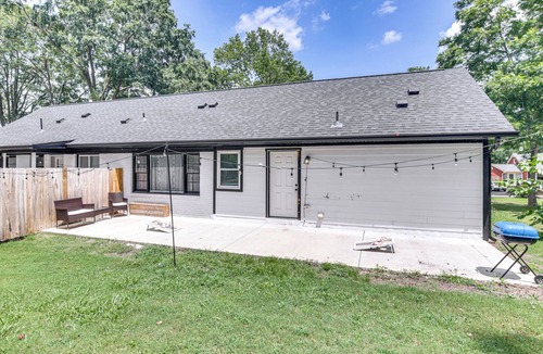 Monroe House | 1 Mi to Dtwn Monroe: Family-Friendly Duplex!
