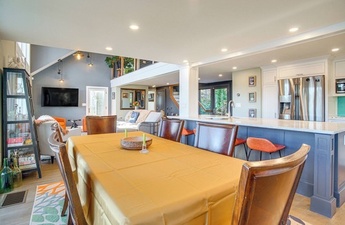Hyannis House | 1 Mi to Ferry & Beach: Waterfront Hyannis Home!
