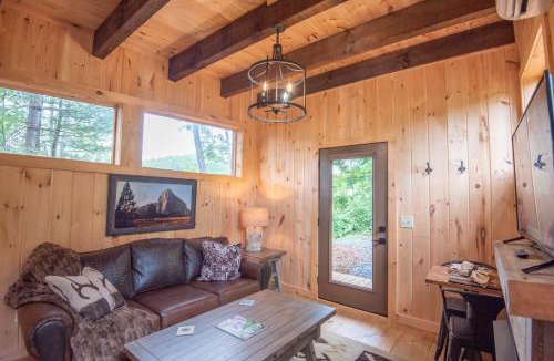 West Jefferson House | 1 Mile to Downtown West Jefferson Camping Cabin #7