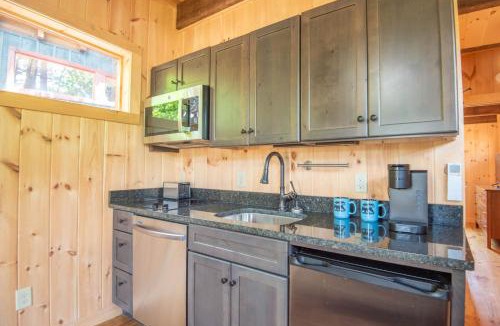 West Jefferson House | 1 Mile to Downtown West Jefferson Camping Cabin #6