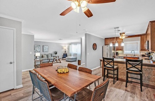 Highland Hills House | 1 Story Henderson Home w 3BR, Hot tub, Sleeps 6