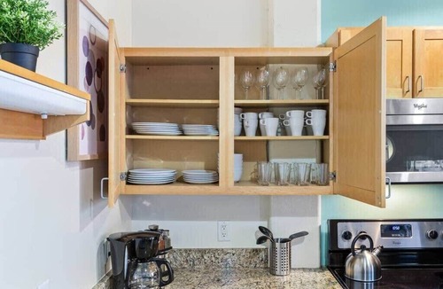 Downtown Apartment | 100 Year Old Historic Brick 2BR Loft High Ceiling3