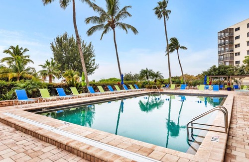 South Island Condo | 101 m² Condo ∙ 2 bedrooms ∙ 5 guests