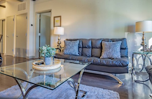 SoNo Apartment | 102 m² Apartment ∙ 2 bedrooms ∙ 5 guests