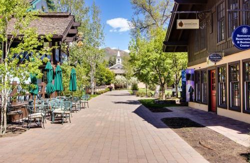 Elkhorn Hotel | 1069 Atelier