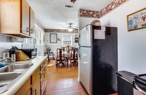 Saint Helena Island House | 11 Mi to Hunting Island State Park! Family Home