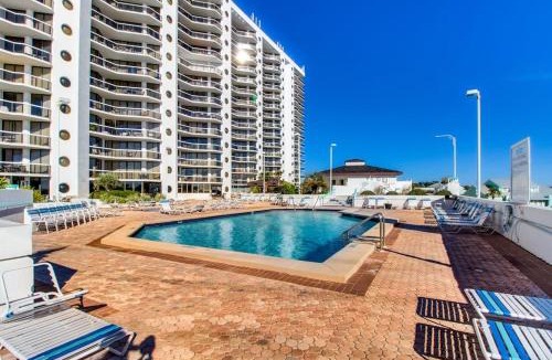 Miramar Beach Hotel | 11th-floor studio with access to pool hot tub & fast WiFi - near beach