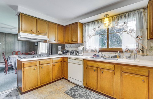 New Lisbon Cottage | 12 Mi to Castle Rock Lake: Serene New Lisbon Home!