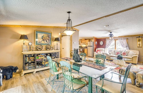 Silver Springs House | 13 Mi to Silver Springs: Pet Friendly Getaway!