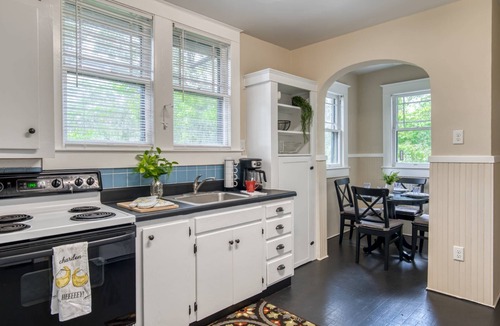Downtown Historic District Apartment | 16 Saragossa Street B