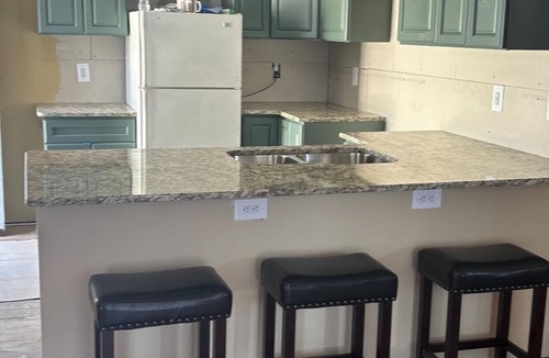 Dunnellon Apartment | 1800 Historic Studio in downtown Dunnellon Rainbow River World Equestrian ctr
