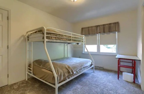 Fertility House | 1969 Millport rd Lancaster 17602. 1 Acre Estate. 4 King, Bunk, Day beds for 10
