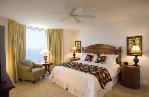 Panama City Beach Hotel | 1BD/Panama City Beach - Oceanfront View with Full Kitchen, Pools, Bar, and More!