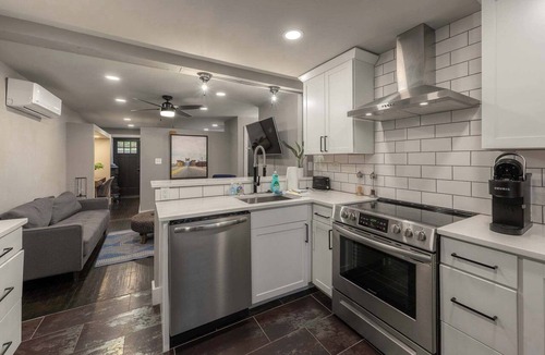 Ludlow Apartment | 1BR Apt, Minutes to Downtown Cincy, Stadiums, Bars