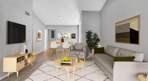 Golden Glades - The Woods Apartment | 1st Floor King Bed Beach Mayo Clinic Pets Welcome