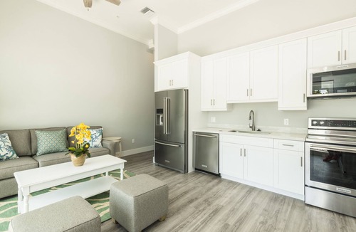 Meadows Condo | 2 Bedroom 1 Bath Condo at Bayfront Suites & Marina - CLEANING FEE INCLUDED