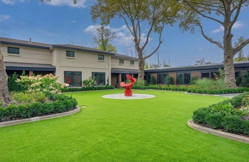 Greenwich Apartment | 2-bedroom apartment in fabulous Greenwich with patio and fitness room