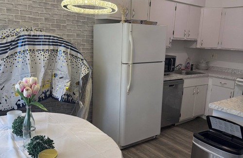 Morton Apartment | 2-bedroom apartment in awesome Morton near PHL