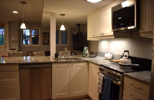 Capitol Hill Apartment | 2-Bedroom Apartment in Historic Capitol Hill House