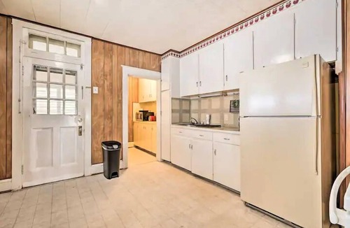 Hagerstown Condo | 2 Bedroom Spacious Stay near Historic Hagerstown